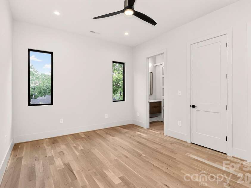 1304 Caldwell Street, Charlotte, NC 28206.  MLS# CAR4392742, YatesRealty ID 31883. 