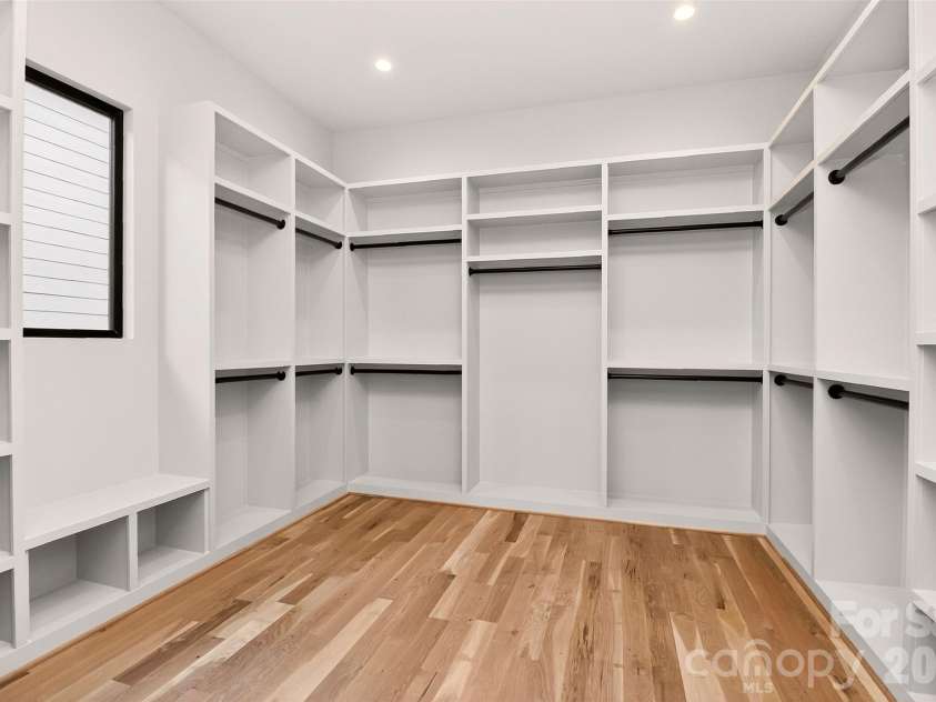 1304 Caldwell Street, Charlotte, NC 28206.  MLS# CAR4392742, YatesRealty ID 31883. 