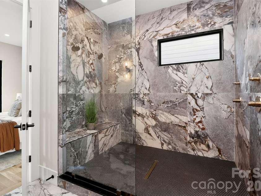 1304 Caldwell Street, Charlotte, NC 28206.  MLS# CAR4392742, YatesRealty ID 31883. 