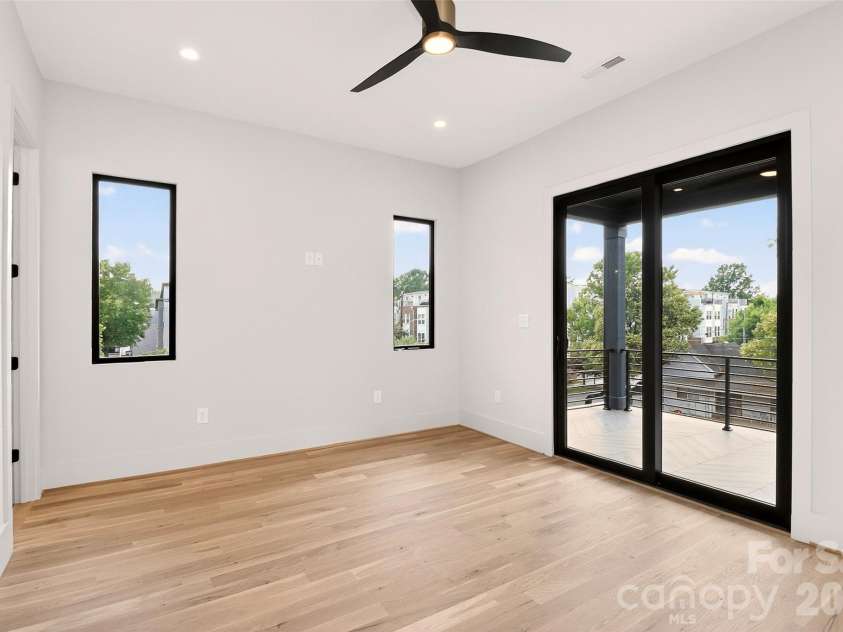 1304 Caldwell Street, Charlotte, NC 28206.  MLS# CAR4392742, YatesRealty ID 31883. 