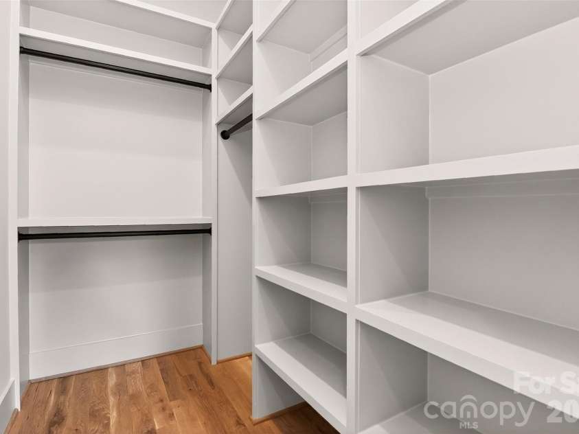 1304 Caldwell Street, Charlotte, NC 28206.  MLS# CAR4392742, YatesRealty ID 31883. 