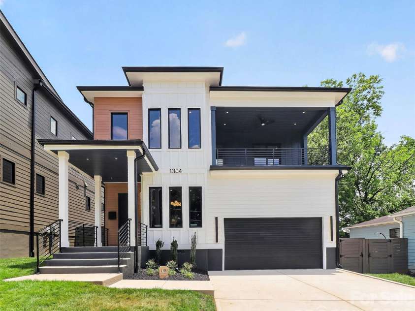 1304 Caldwell Street, Charlotte, NC 28206.  MLS# CAR4392742, YatesRealty ID 31883. 