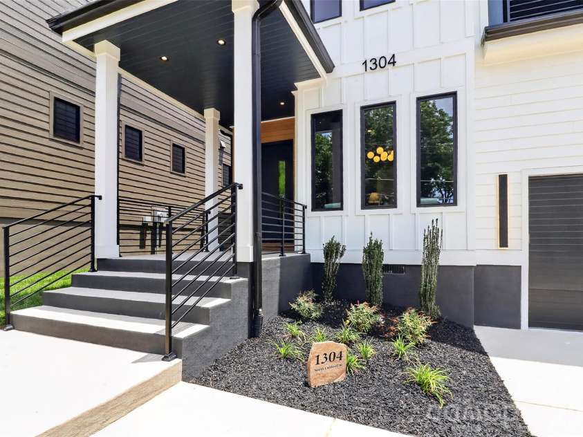 1304 Caldwell Street, Charlotte, NC 28206.  MLS# CAR4392742, YatesRealty ID 31883. 