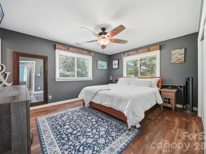 2411 Robertson Lane, Lenoir, NC 28645.  MLS# CAR4392778, YatesRealty ID 31884. 