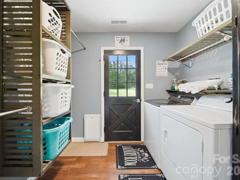 2411 Robertson Lane, Lenoir, NC 28645.  MLS# CAR4392778, YatesRealty ID 31884. 