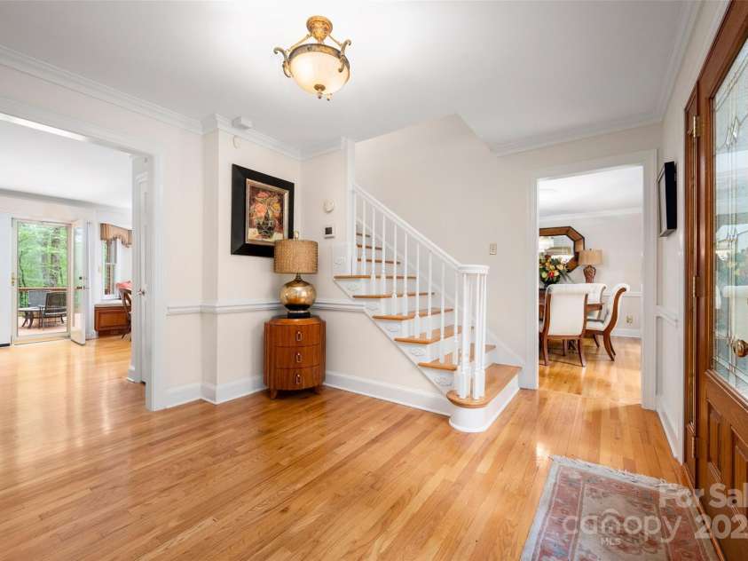 2306 Beechwood Drive, Waxhaw, NC 28173.  MLS# CAR4249221, YatesRealty ID 31885. Entrance Foyer