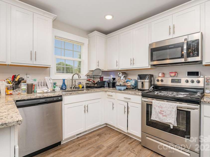 1236 Perkins Street, Gastonia, NC 28054.  MLS# CAR4277347, YatesRealty ID 31888. 