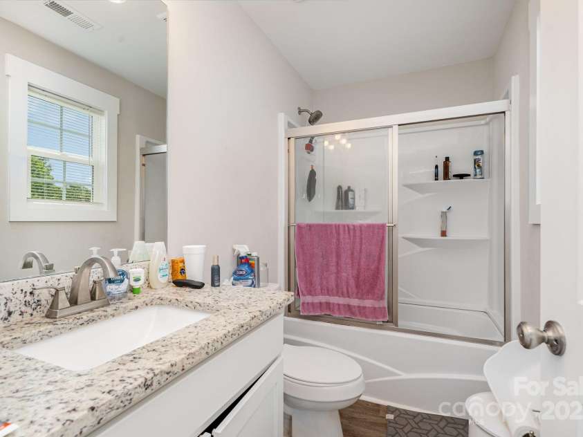 1236 Perkins Street, Gastonia, NC 28054.  MLS# CAR4277347, YatesRealty ID 31888. Primary en-suite