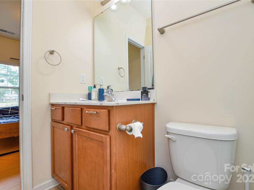 10420 Benfield Road, Charlotte, NC 28269.  MLS# CAR4291115, YatesRealty ID 31889. 