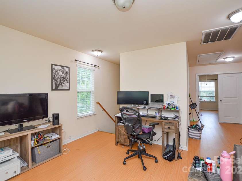 10420 Benfield Road, Charlotte, NC 28269.  MLS# CAR4291115, YatesRealty ID 31889. 