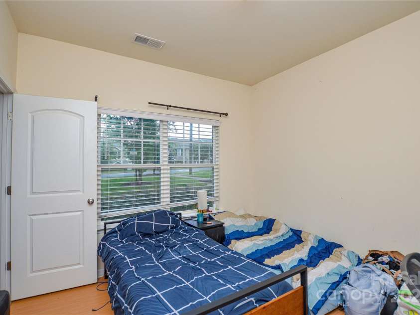 10420 Benfield Road, Charlotte, NC 28269.  MLS# CAR4291115, YatesRealty ID 31889. 