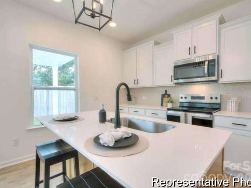 555 White Hare Lane, China Grove, NC 28023.  MLS# CAR4342079, YatesRealty ID 3189. 