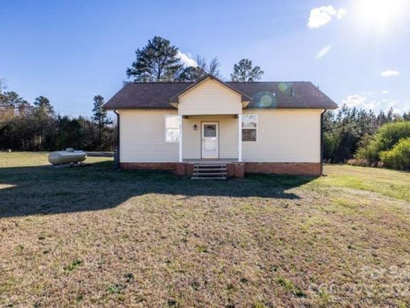 6441 Highway 73 Highway, Mount Gilead, NC 27306.  MLS# CAR4240218, YatesRealty ID 3189. 