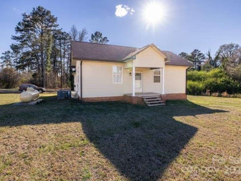 6441 Highway 73 Highway, Mount Gilead, NC 27306.  MLS# CAR4240218, YatesRealty ID 3189. 