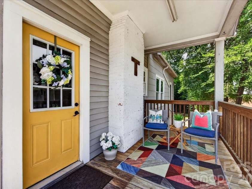 320 3rd Avenue, Gastonia, NC 28054.  MLS# CAR4391503, YatesRealty ID 31891. 