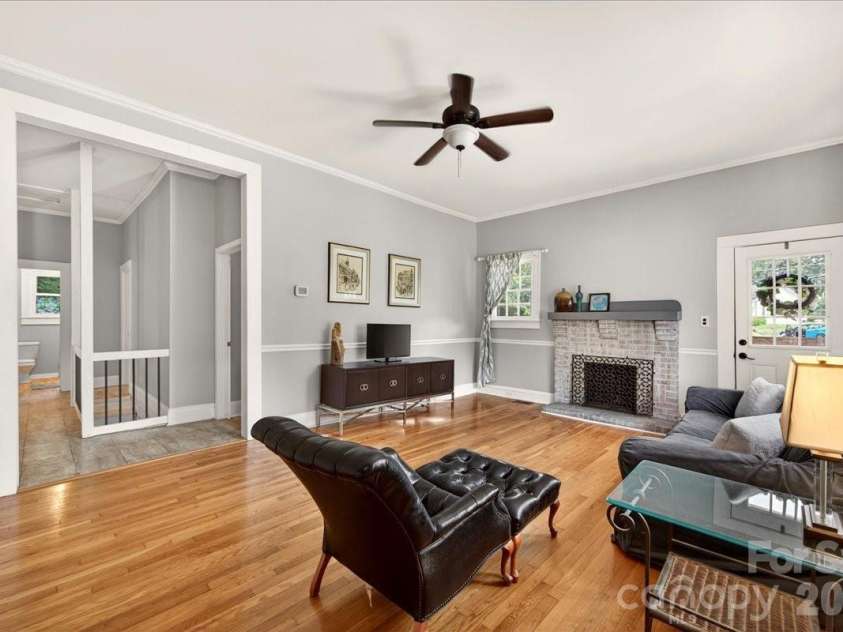 320 3rd Avenue, Gastonia, NC 28054.  MLS# CAR4391503, YatesRealty ID 31891. 
