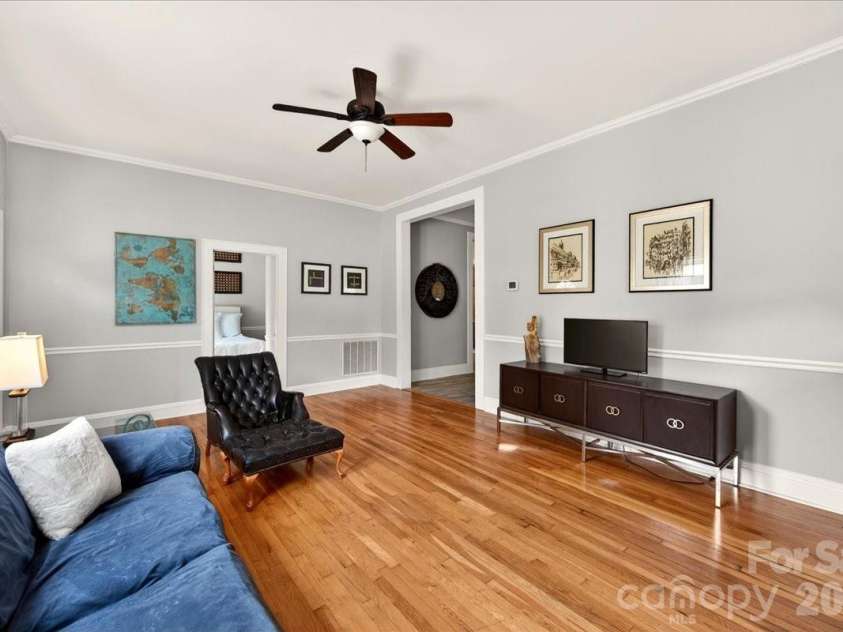 320 3rd Avenue, Gastonia, NC 28054.  MLS# CAR4391503, YatesRealty ID 31891. 