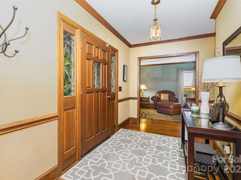 9924 Hanover Hollow Drive, Charlotte, NC 28210.  MLS# CAR4316773, YatesRealty ID 31891. 