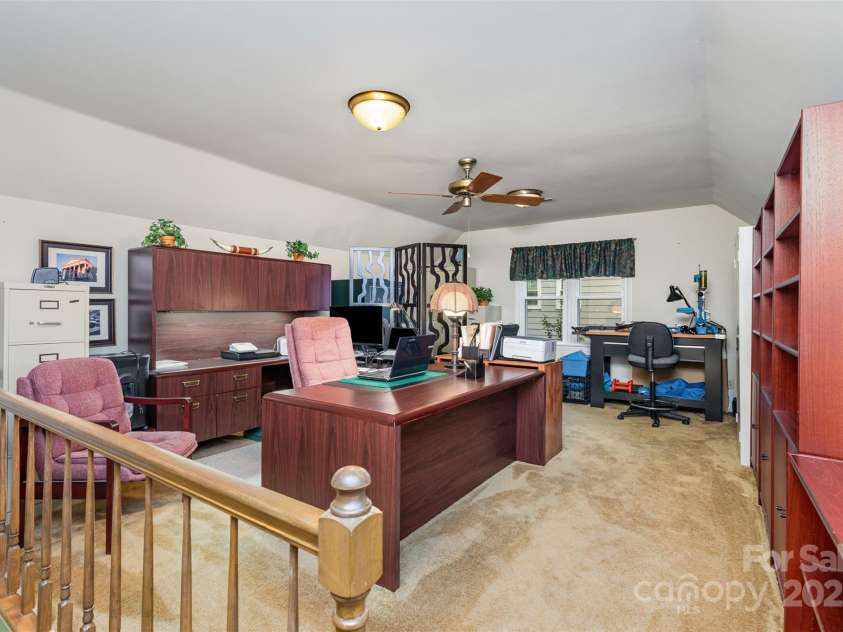 9924 Hanover Hollow Drive, Charlotte, NC 28210.  MLS# CAR4316773, YatesRealty ID 31891. 