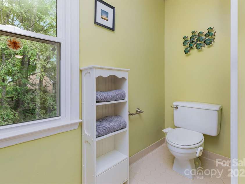 9924 Hanover Hollow Drive, Charlotte, NC 28210.  MLS# CAR4316773, YatesRealty ID 31891. 