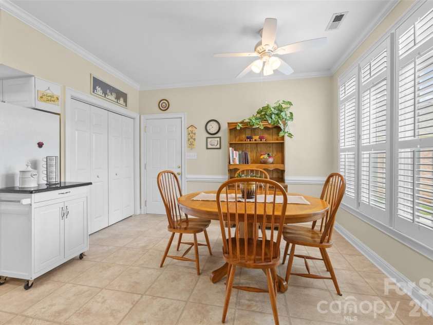 1551 Herlong Court, Rock Hill, SC 29732.  MLS# CAR4388705, YatesRealty ID 31892. Breakfast area