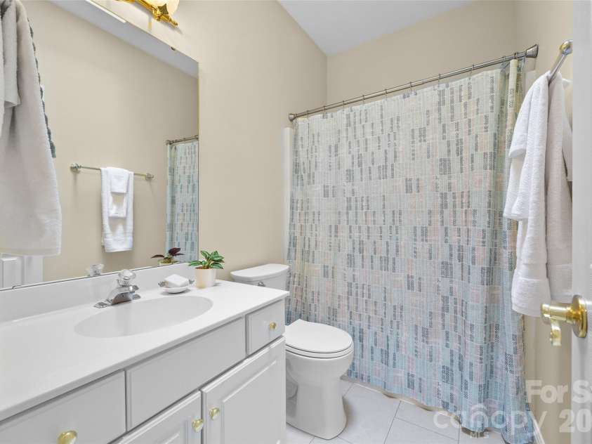 1551 Herlong Court, Rock Hill, SC 29732.  MLS# CAR4388705, YatesRealty ID 31892. Full Bath