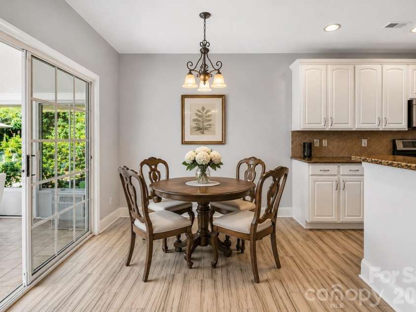 610 Springwood Drive, Waxhaw, NC 28173.  MLS# CAR4391184, YatesRealty ID 31893. 