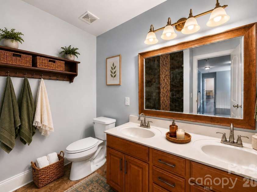 610 Springwood Drive, Waxhaw, NC 28173.  MLS# CAR4391184, YatesRealty ID 31893. 