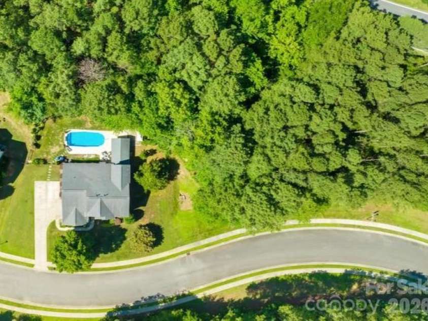 610 Springwood Drive, Waxhaw, NC 28173.  MLS# CAR4391184, YatesRealty ID 31893. 