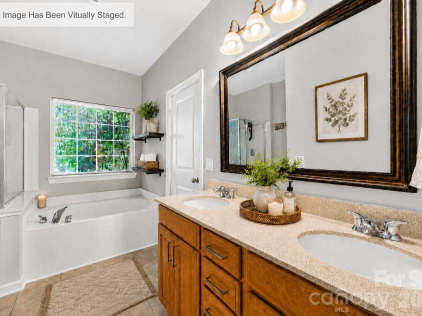610 Springwood Drive, Waxhaw, NC 28173.  MLS# CAR4391184, YatesRealty ID 31893. 