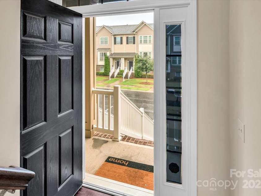 6247 Cloverdale Drive, Tega Cay, SC 29708.  MLS# CAR4290572, YatesRealty ID 31893. 