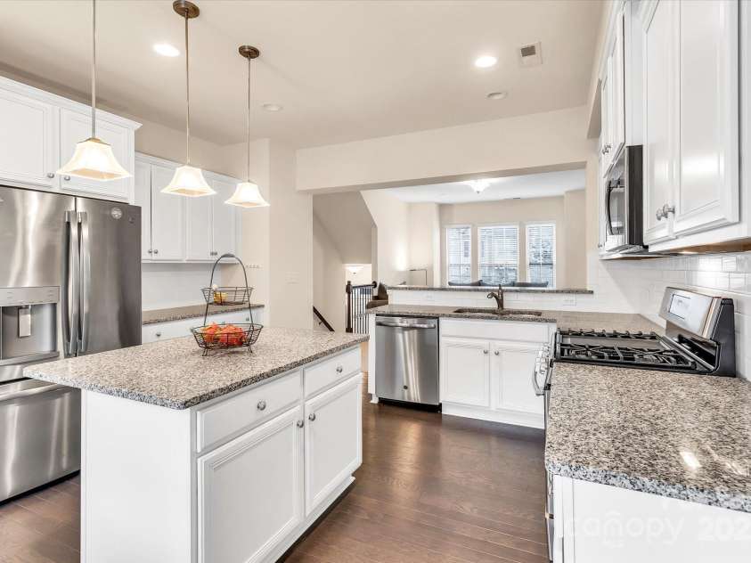 6247 Cloverdale Drive, Tega Cay, SC 29708.  MLS# CAR4290572, YatesRealty ID 31893. 