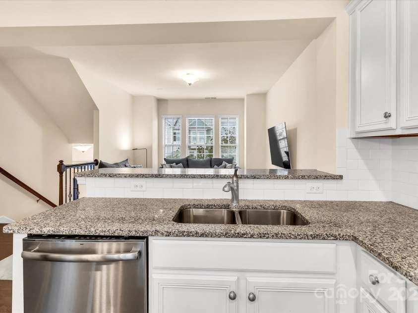 6247 Cloverdale Drive, Tega Cay, SC 29708.  MLS# CAR4290572, YatesRealty ID 31893. 