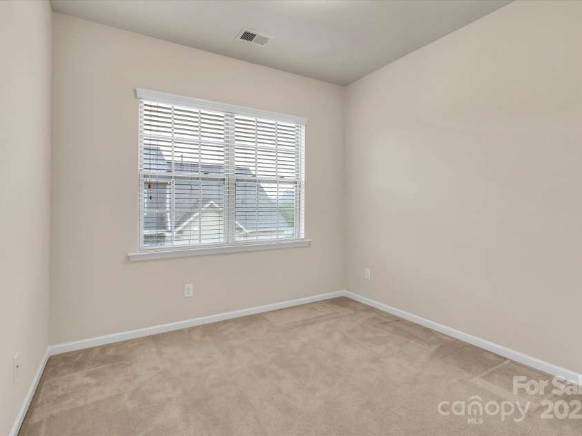 6247 Cloverdale Drive, Tega Cay, SC 29708.  MLS# CAR4290572, YatesRealty ID 31893. 