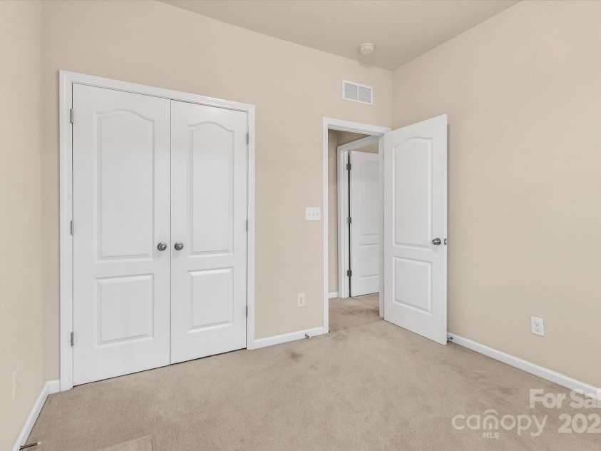 6247 Cloverdale Drive, Tega Cay, SC 29708.  MLS# CAR4290572, YatesRealty ID 31893. 