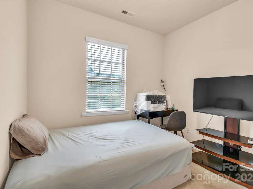 6247 Cloverdale Drive, Tega Cay, SC 29708.  MLS# CAR4290572, YatesRealty ID 31893. 
