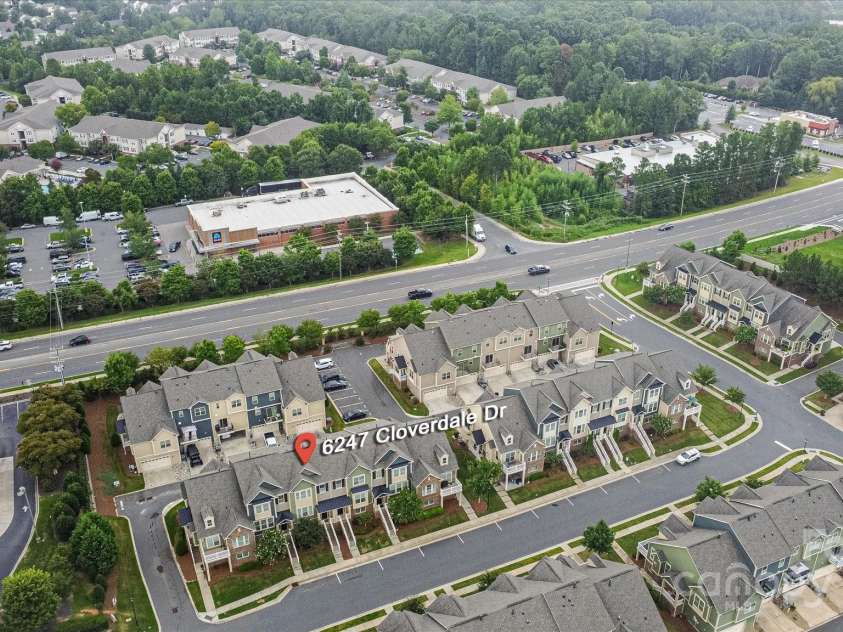 6247 Cloverdale Drive, Tega Cay, SC 29708.  MLS# CAR4290572, YatesRealty ID 31893. 