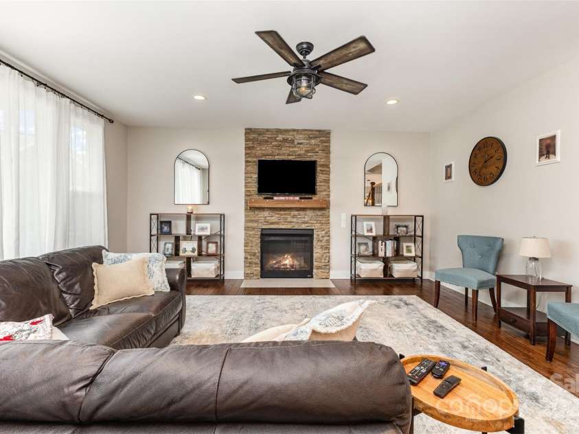 2611 Ranger Island Road, Denver, NC 28037.  MLS# CAR4290507, YatesRealty ID 31894. Open Family Area