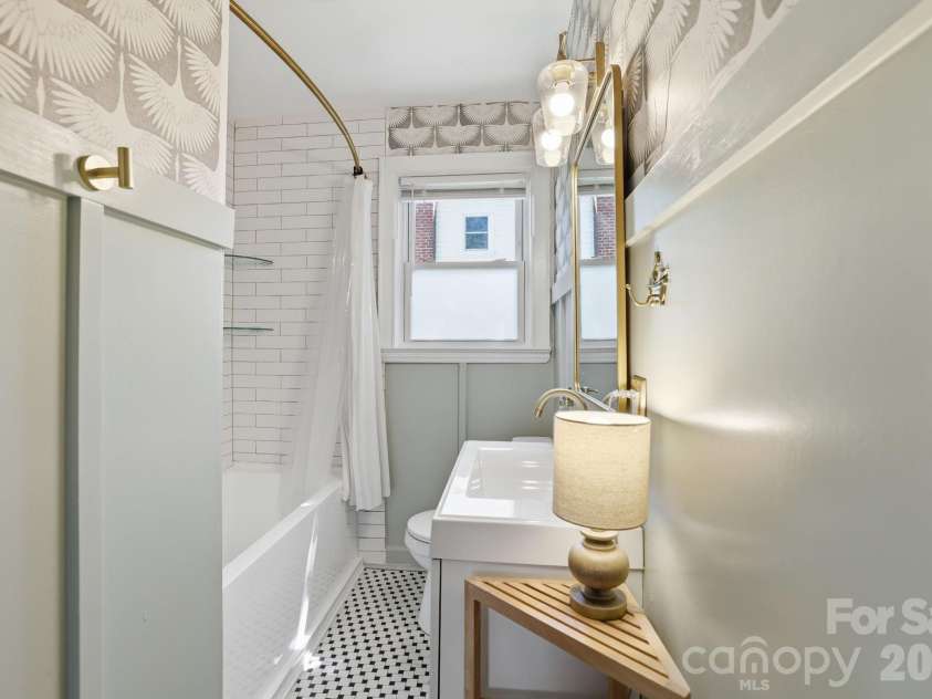 3748 The Plaza, Charlotte, NC 28205.  MLS# CAR4384368, YatesRealty ID 31895. Architectural details in Bath