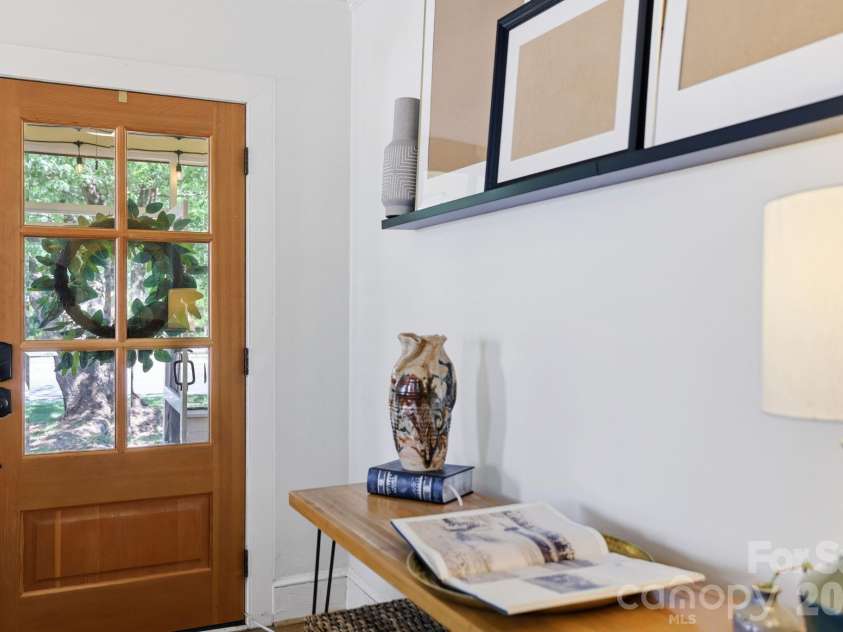 3748 The Plaza, Charlotte, NC 28205.  MLS# CAR4384368, YatesRealty ID 31895. Entry