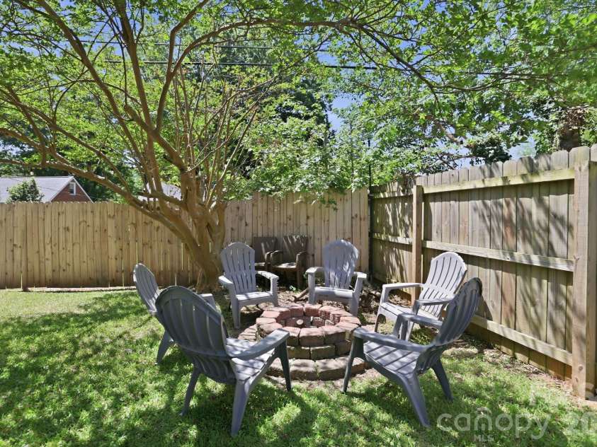3748 The Plaza, Charlotte, NC 28205.  MLS# CAR4384368, YatesRealty ID 31895. Fire pit area