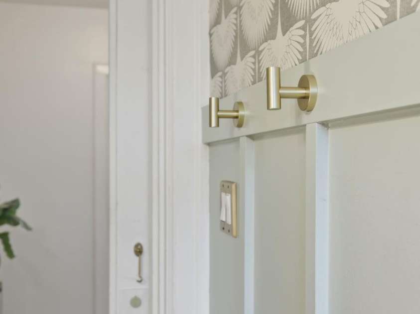 3748 The Plaza, Charlotte, NC 28205.  MLS# CAR4384368, YatesRealty ID 31895. Updated Bath