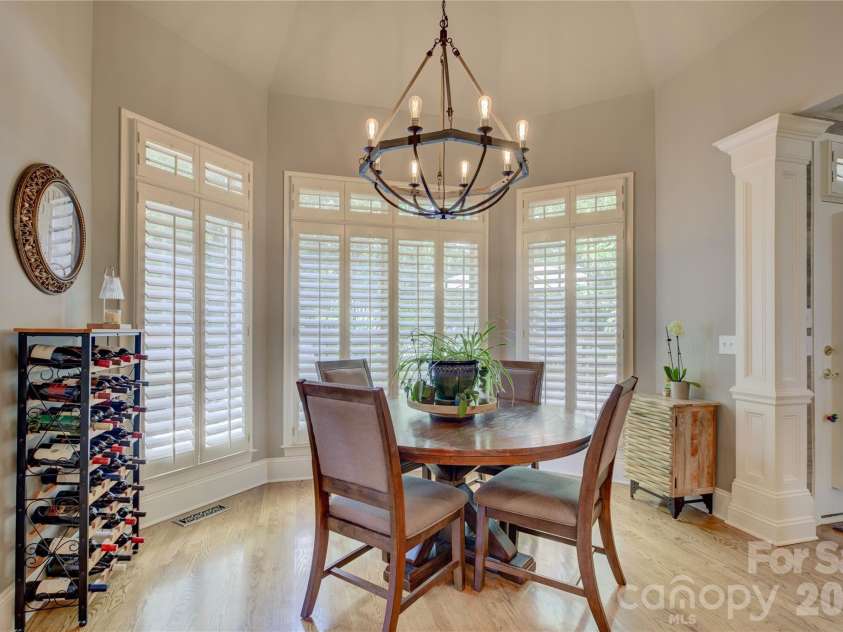 11404 Fernside Drive, Charlotte, NC 28227.  MLS# CAR4392789, YatesRealty ID 31896. 
