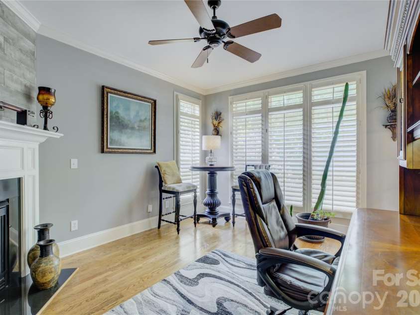 11404 Fernside Drive, Charlotte, NC 28227.  MLS# CAR4392789, YatesRealty ID 31896. 