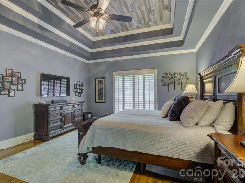 11404 Fernside Drive, Charlotte, NC 28227.  MLS# CAR4392789, YatesRealty ID 31896. 