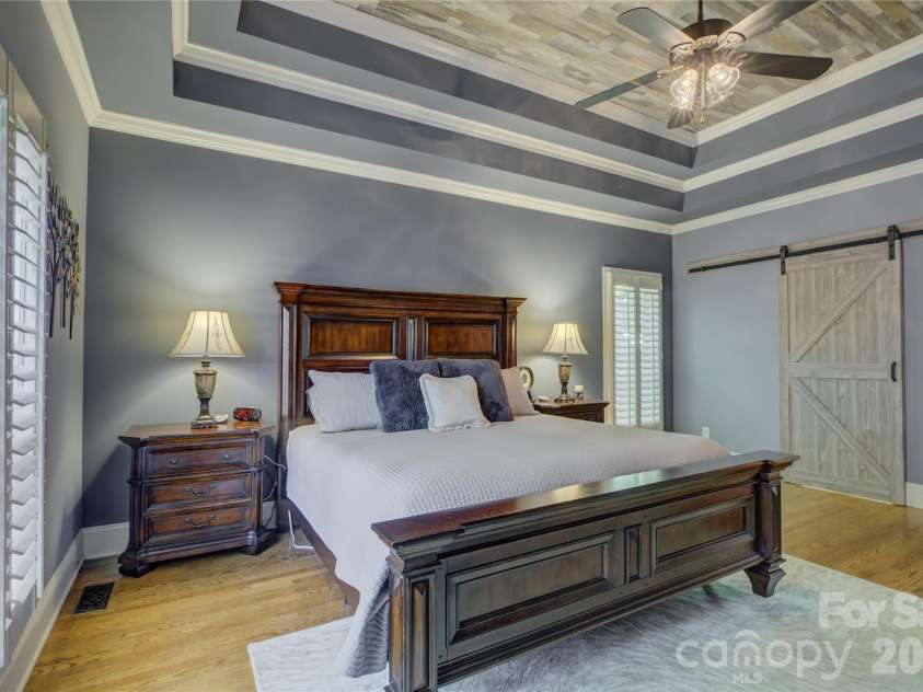 11404 Fernside Drive, Charlotte, NC 28227.  MLS# CAR4392789, YatesRealty ID 31896. 