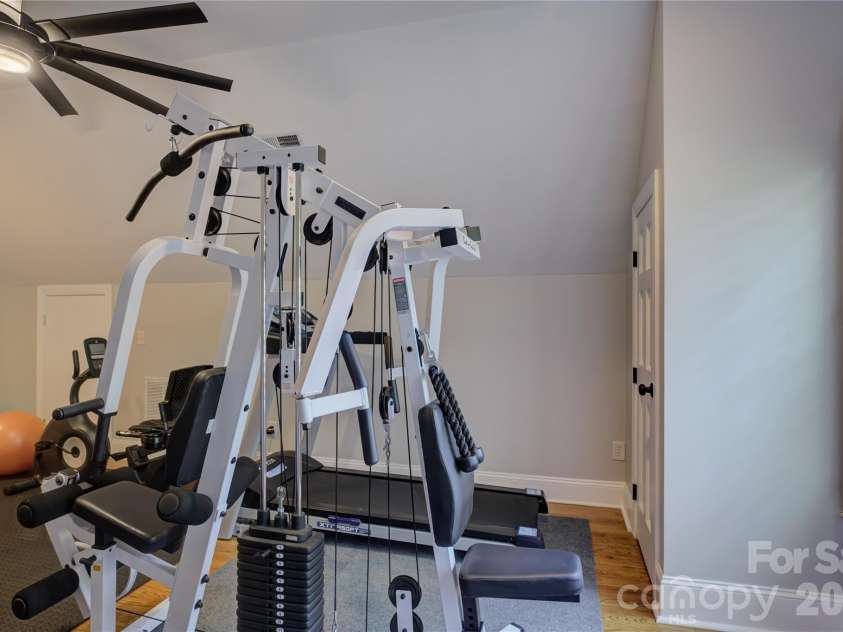 11404 Fernside Drive, Charlotte, NC 28227.  MLS# CAR4392789, YatesRealty ID 31896. 