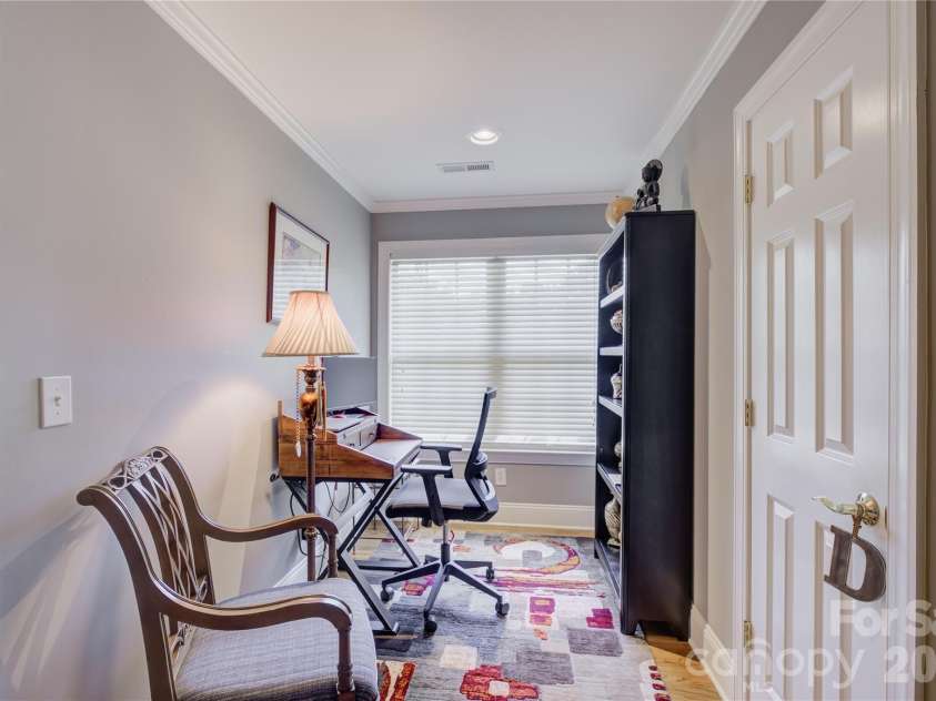 11404 Fernside Drive, Charlotte, NC 28227.  MLS# CAR4392789, YatesRealty ID 31896. 