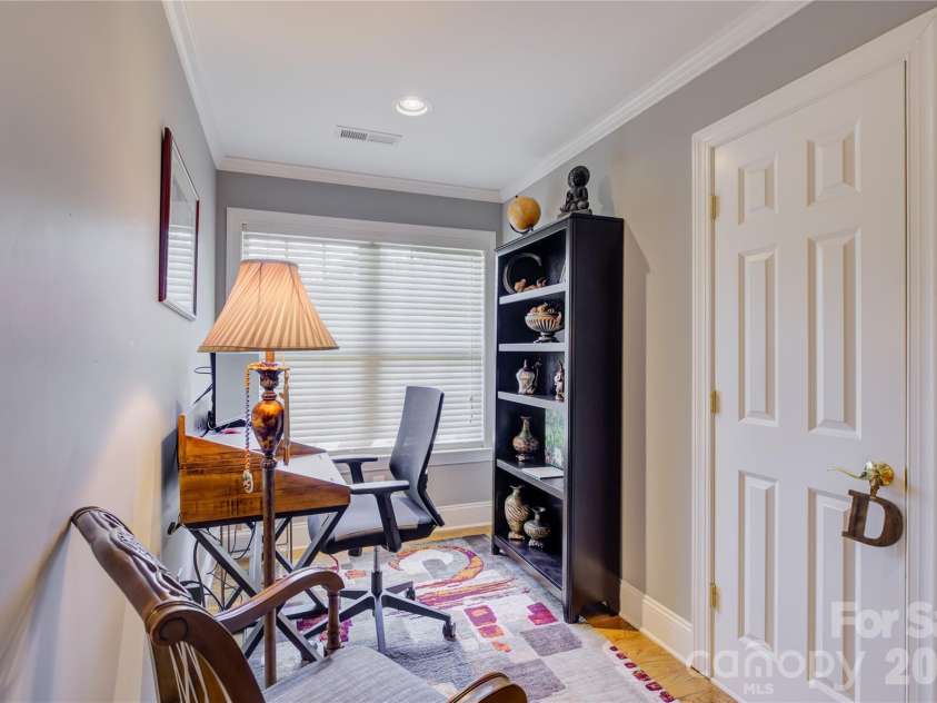 11404 Fernside Drive, Charlotte, NC 28227.  MLS# CAR4392789, YatesRealty ID 31896. 