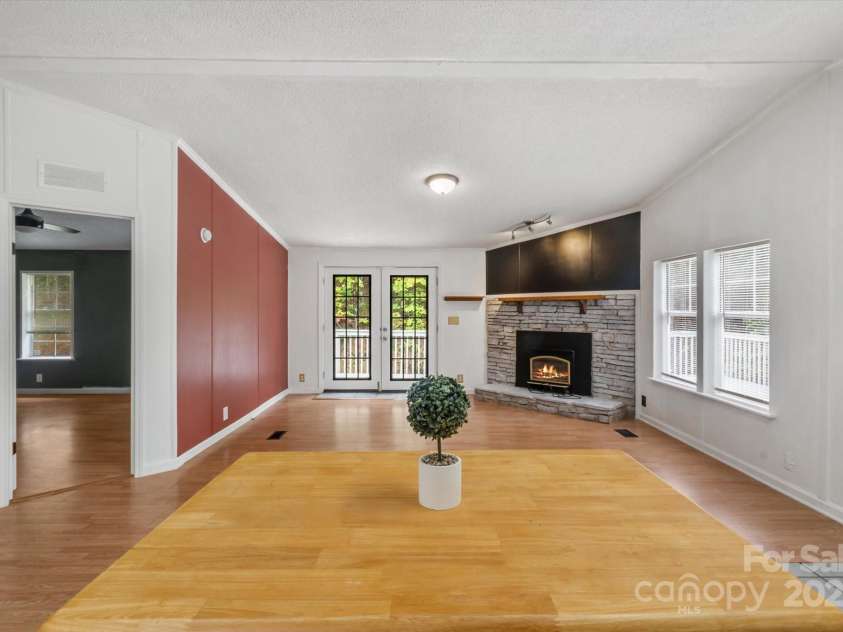 299 Foxtail Heights Drive, Marion, NC 28752.  MLS# CAR4289478, YatesRealty ID 31896. 